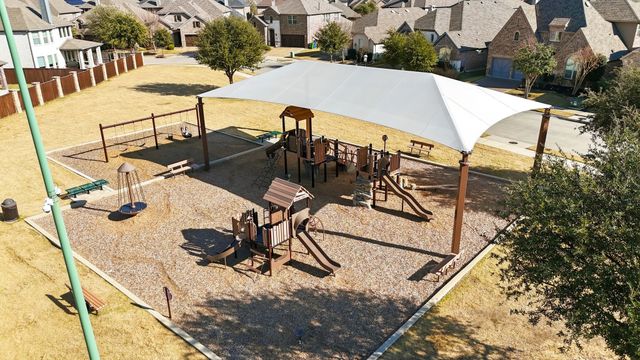 512 Highwood Trail, Lewisville, TX 75056