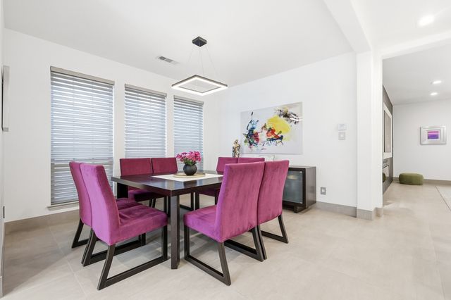 512 Highwood Trail, Lewisville, TX 75056