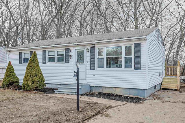 9 Oneida Circle, Nashua, NH 03060