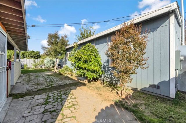 3336 N Lafayette, Fresno, CA 93705