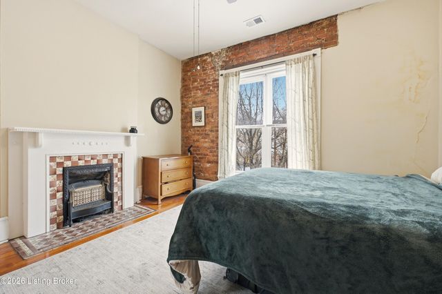 1465 S 1st St, Louisville, KY 40208