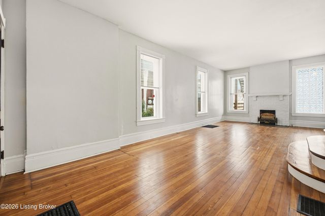 1465 S 1st St, Louisville, KY 40208