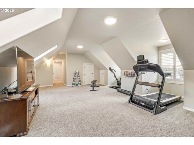 13736 Sw MISTLETOE Dr, Portland, OR 97224