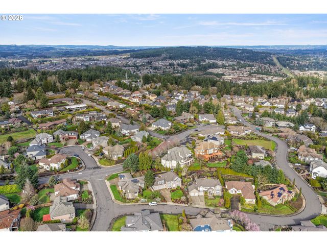 13736 Sw MISTLETOE Dr, Portland, OR 97224