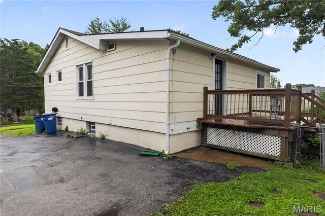 2215 Wallis Avenue, Overland, MO 63114
