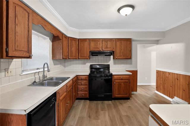 2215 Wallis Avenue, Overland, MO 63114