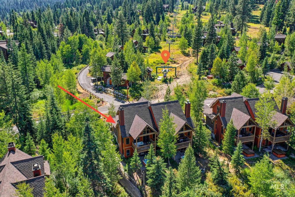 76 Clearwater, Donnelly, ID 83615