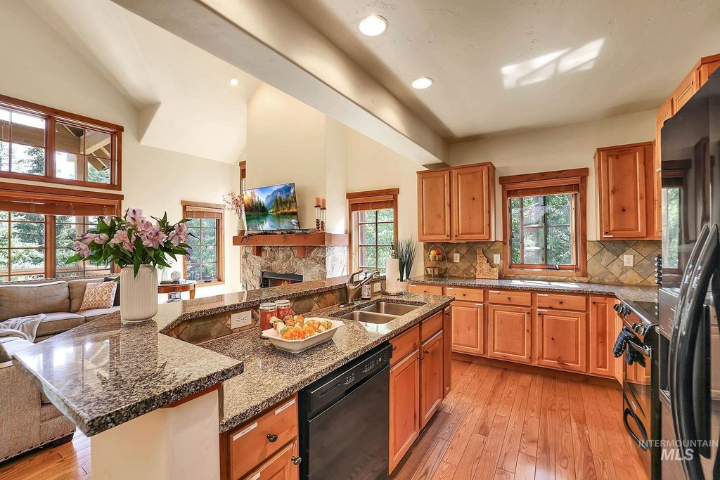 76 Clearwater, Donnelly, ID 83615 photo 10