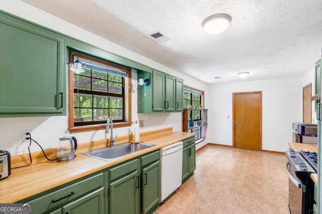 5525 Dorsett Shoals Lane, Douglasville, GA 30135