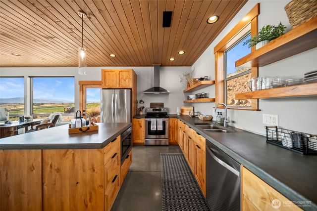 95 Laurel Estates, Rock Island, WA 98850