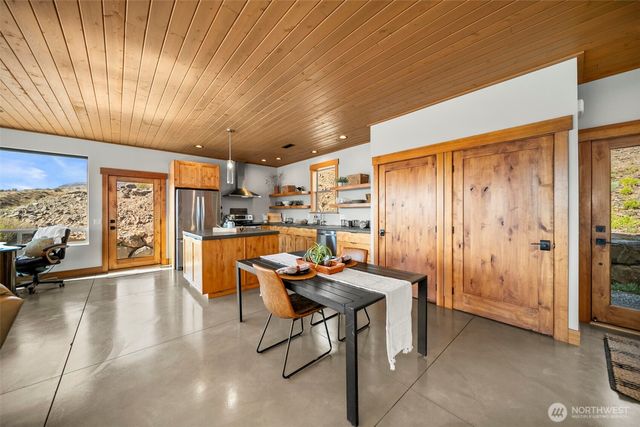 95 Laurel Estates, Rock Island, WA 98850