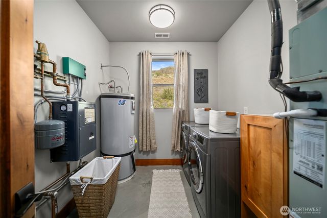 95 Laurel Estates, Rock Island, WA 98850