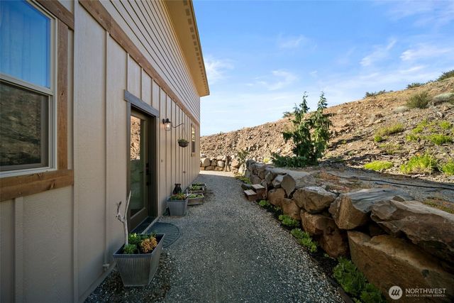 95 Laurel Estates, Rock Island, WA 98850