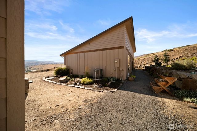 95 Laurel Estates, Rock Island, WA 98850