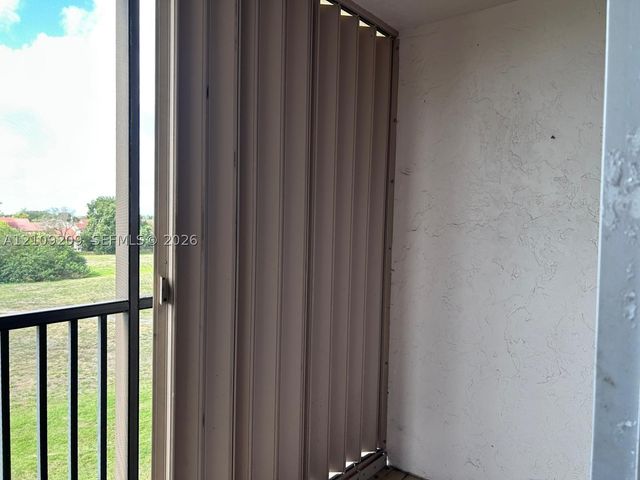 3671 Environ Blvd 470, Lauderhill, FL 33319