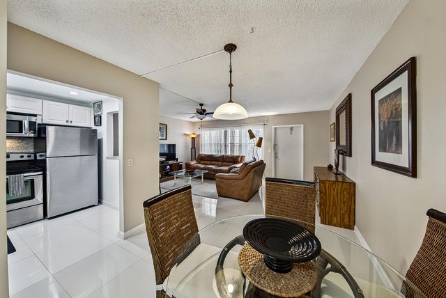 96 Fanshaw, Boca Raton, FL 33434