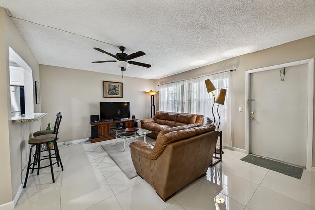 96 Fanshaw, Boca Raton, FL 33434