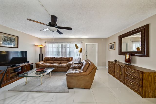 96 Fanshaw, Boca Raton, FL 33434