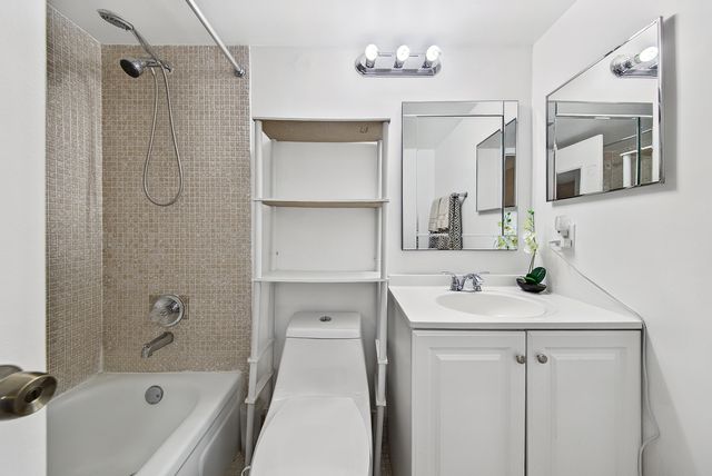 96 Fanshaw, Boca Raton, FL 33434