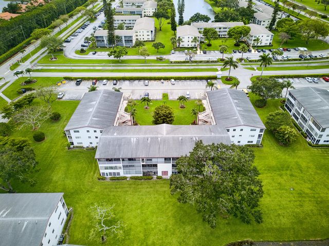 96 Fanshaw, Boca Raton, FL 33434