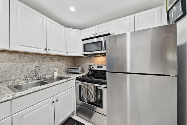 96 Fanshaw, Boca Raton, FL 33434