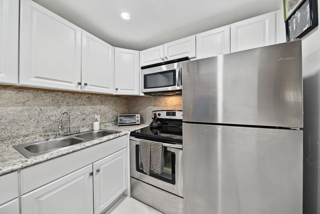 96 Fanshaw, Boca Raton, FL 33434
