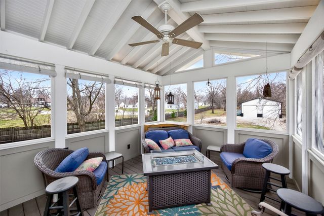 4865 Meredith Drive, Des Moines, IA 50310