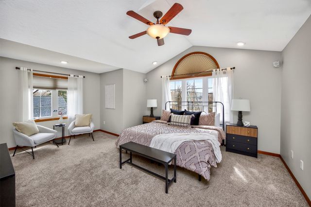 4865 Meredith Drive, Des Moines, IA 50310