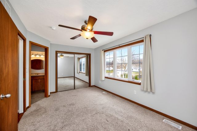 4865 Meredith Drive, Des Moines, IA 50310