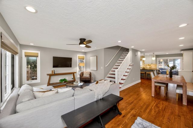 4865 Meredith Drive, Des Moines, IA 50310