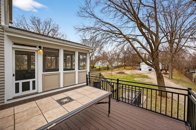 4865 Meredith Drive, Des Moines, IA 50310