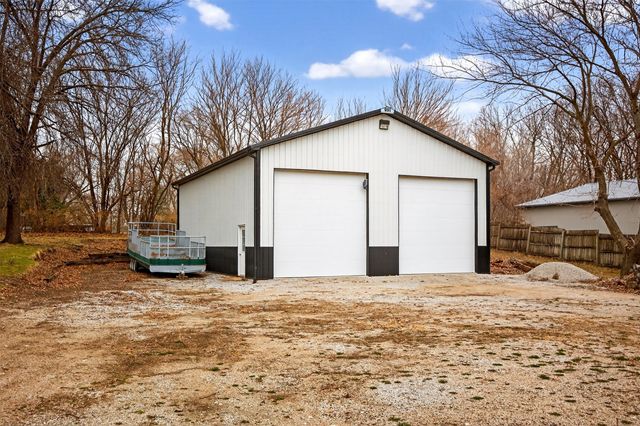 4865 Meredith Drive, Des Moines, IA 50310