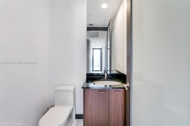 15901 Collins Ave 2701, Sunny Isles Beach, FL 33160