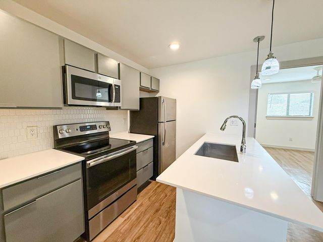 4526 Munger Avenue 106, Dallas, TX 75204