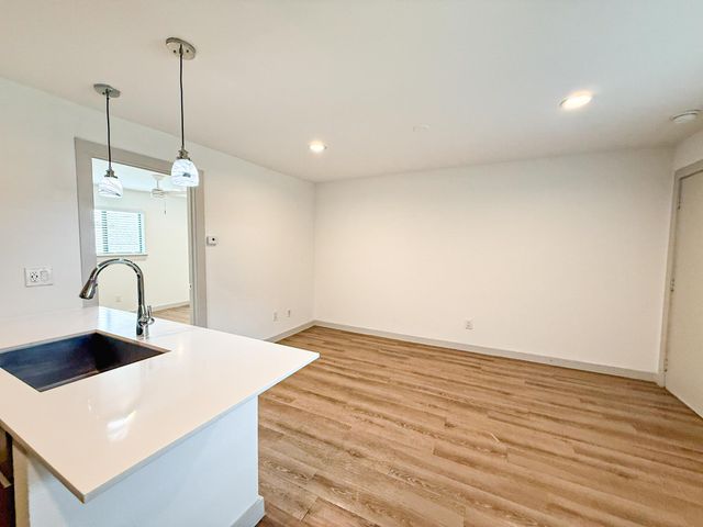 4526 Munger Avenue 106, Dallas, TX 75204