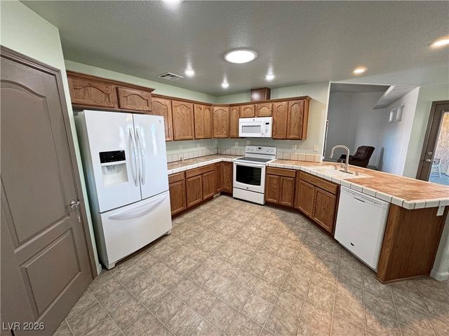 2180 East Traci Street, Pahrump, NV 89048