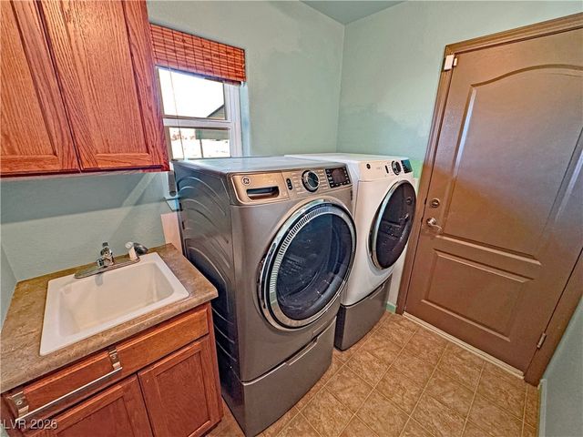 2180 East Traci Street, Pahrump, NV 89048