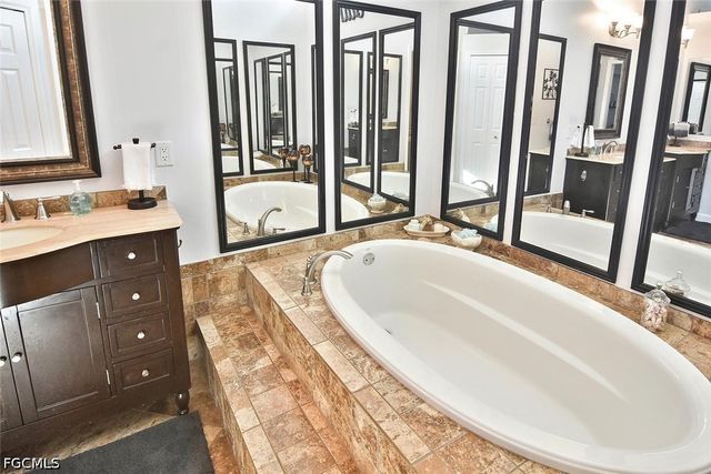 12206 Honeysuckle RD, Fort Myers, FL 33966