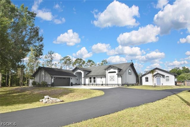 12206 Honeysuckle RD, Fort Myers, FL 33966
