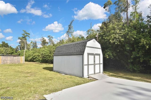 12206 Honeysuckle RD, Fort Myers, FL 33966