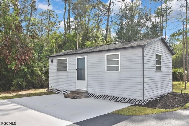 12206 Honeysuckle RD, Fort Myers, FL 33966
