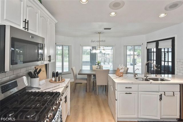 12206 Honeysuckle RD, Fort Myers, FL 33966