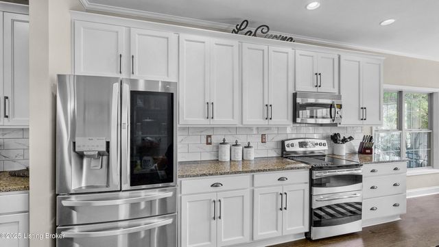 2100 Carabiner Way, Louisville, KY 40245