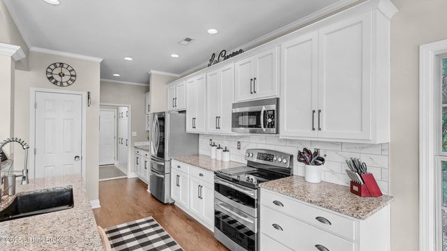 2100 Carabiner Way, Louisville, KY 40245