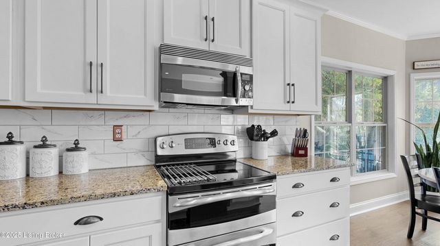 2100 Carabiner Way, Louisville, KY 40245