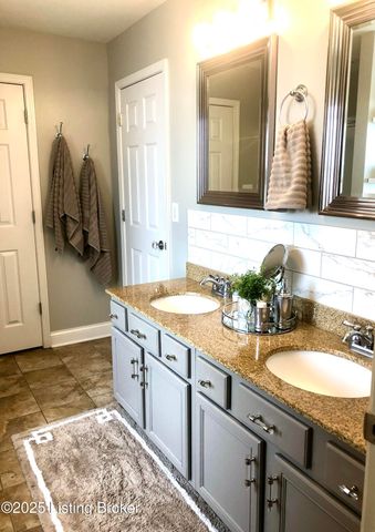 2100 Carabiner Way, Louisville, KY 40245