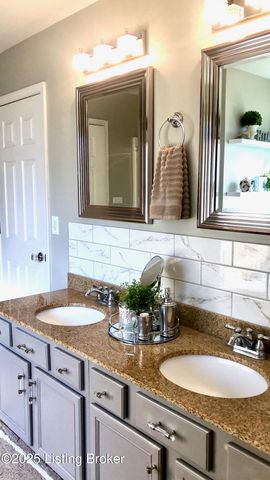 2100 Carabiner Way, Louisville, KY 40245