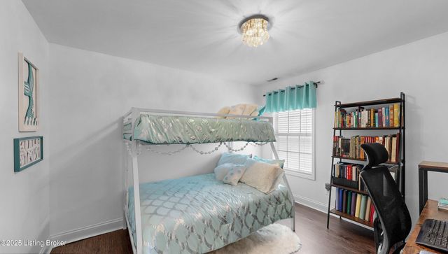 2100 Carabiner Way, Louisville, KY 40245