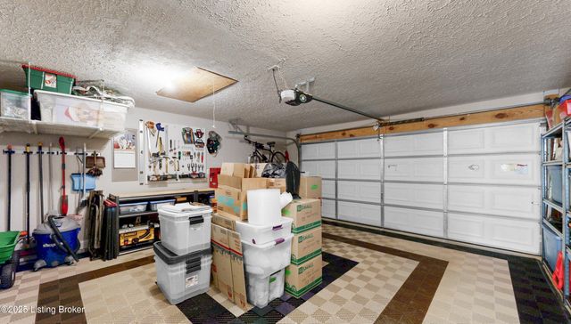 2100 Carabiner Way, Louisville, KY 40245