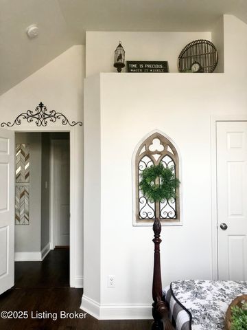 2100 Carabiner Way, Louisville, KY 40245